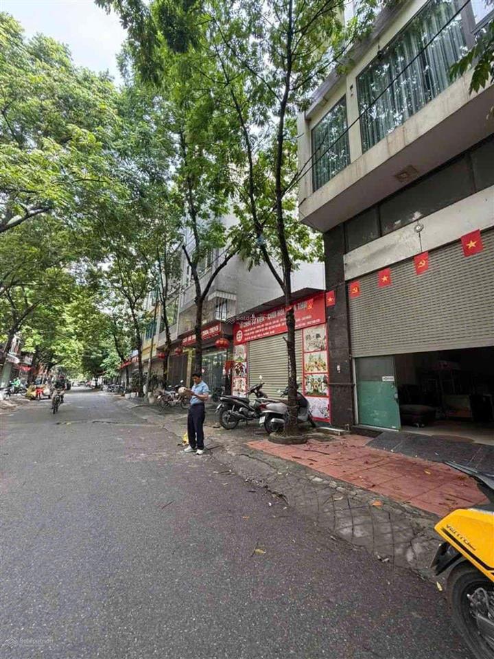 Bán nhà đẹp như mới tại văn quán  đường 12m vỉa hè 2.5m  thiết kế 6 tầng thông sàn