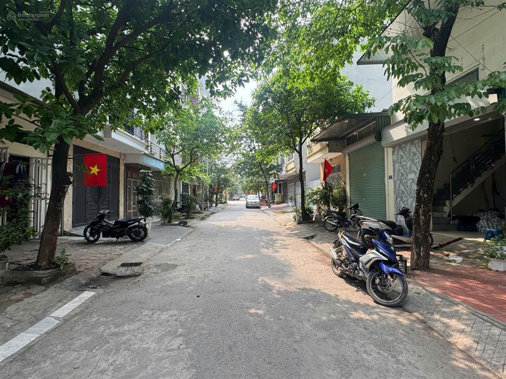 Bán nhà văn quán  lô góc 78m2 x 4 tầng đường 12m vỉa hè rộng giá nhỉnh 24