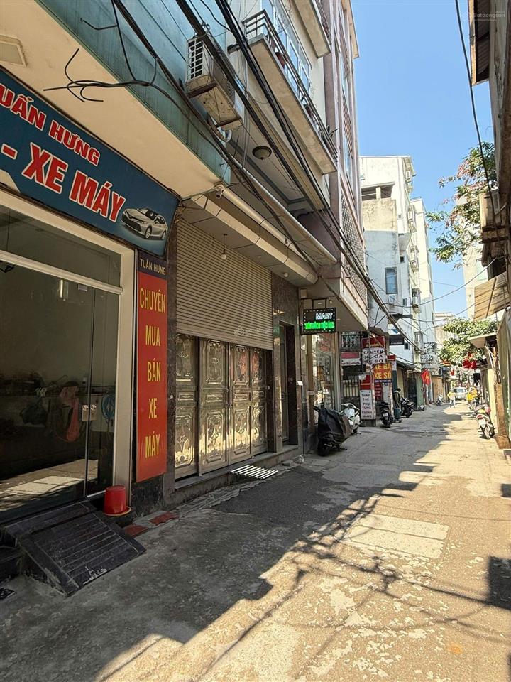 Bán nhà triều khúc  ô tô đỗ cửa  vài bước ra phố  6 phòng ngủ  xách vali vào ở ngay