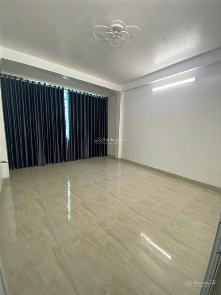 Bán nhà đấu giá mậu lương  ô tô tránh  vỉa hè  50m2 x 5t giá nhỉnh 12