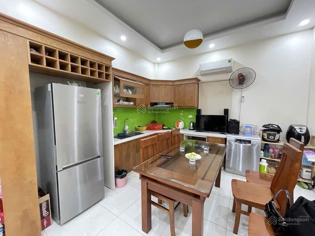 Bán căn nhà 3 tầng 43m trung tâm trâu quỳ đang cho thuê 10tr/ tháng dòng tiền ổn định
