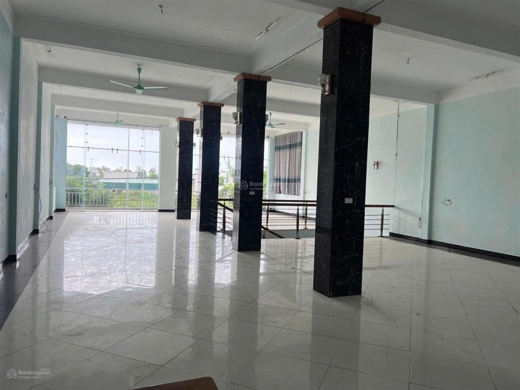 Cho thuê mặt bằng kinh doanh ngay đường đôi gần quảng trường biển sầm sơn