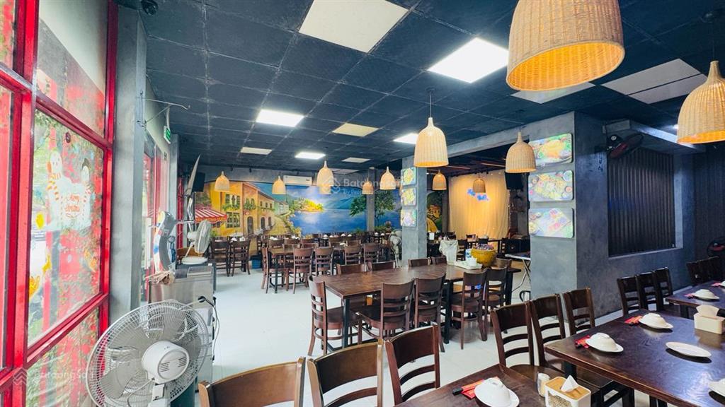 Biệt thự siêu đẹp khu vip bán đảo linh đàm  vị trí kinh doanh đắc địa 58 tỷ.
