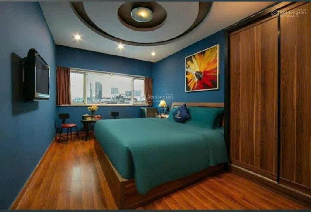 Bán nhà mặt phố xuân thuỷ 131mx8tầng 70tỷ. sổ gửi ngân hàng.