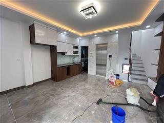 Nhà đẹp gần phố  tân mai  hoàng mai. 40m x 6 tầng thang máy 11,8 tỷ. nội thất đầy đủ, chỉ việc ở.