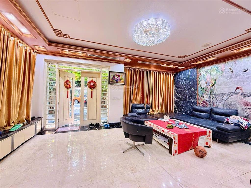Biệt thự linh đàm  hoàng mai  mặt vườn hoa  pháp lý chuẩn. 200m 10m mặt tiền.