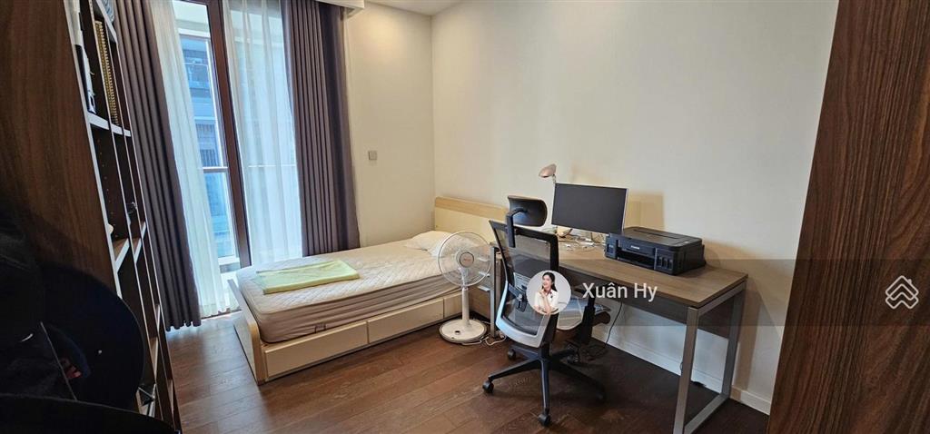 Hàng hiếm bán căn góc the galleria (metropole) 3pn  139m2  2 mặt thoáng  view panorama