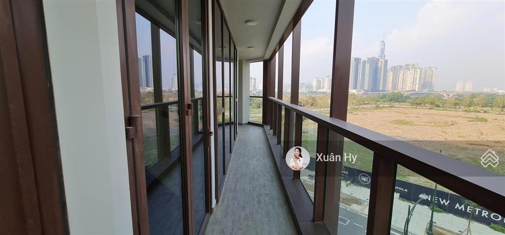 Hàng hiếm bán căn góc the galleria (metropole) 3pn  139m2  2 mặt thoáng  view panorama