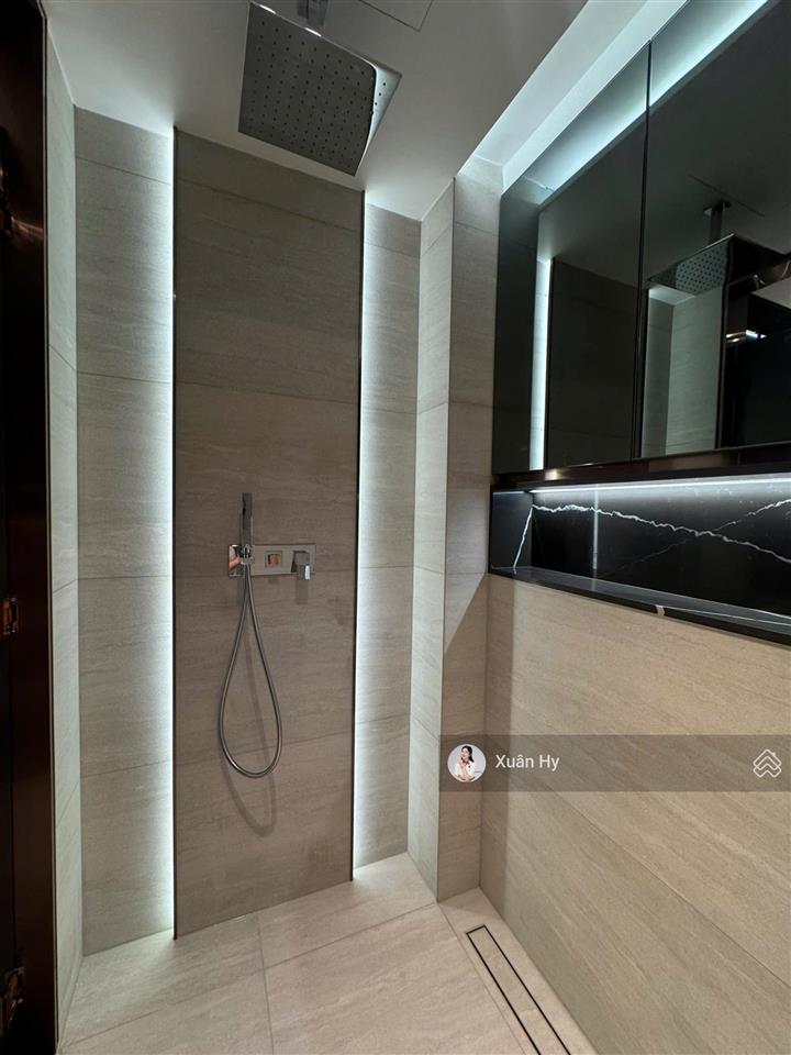 View bitexco & sông  cho thuê 2pn the opera metropole full nội thất thiết kế đẹp sang trọng