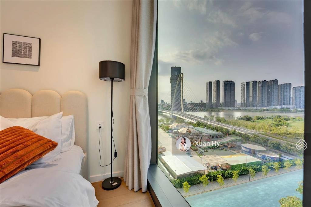 Căn góc 138m2  view skyline quận 1  cho thuê 3pn the opera metropole full nội thất