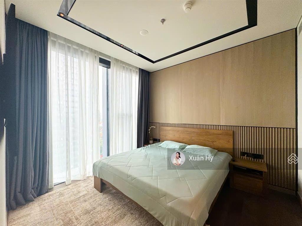 Sổ đỏ  view sông & cầu ba son  bán căn hộ 1pn + 1 phòng làm việc  grand marina saigon