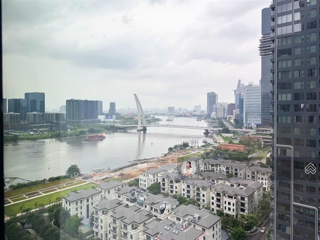 Sổ đỏ  view sông & cầu ba son  bán căn hộ 1pn + 1 phòng làm việc  grand marina saigon