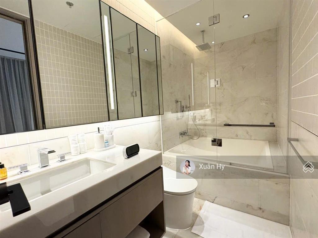 Giá tốt  view sông  miễn phí quản lý  cho thuê 2pn grand marina saigon full nt