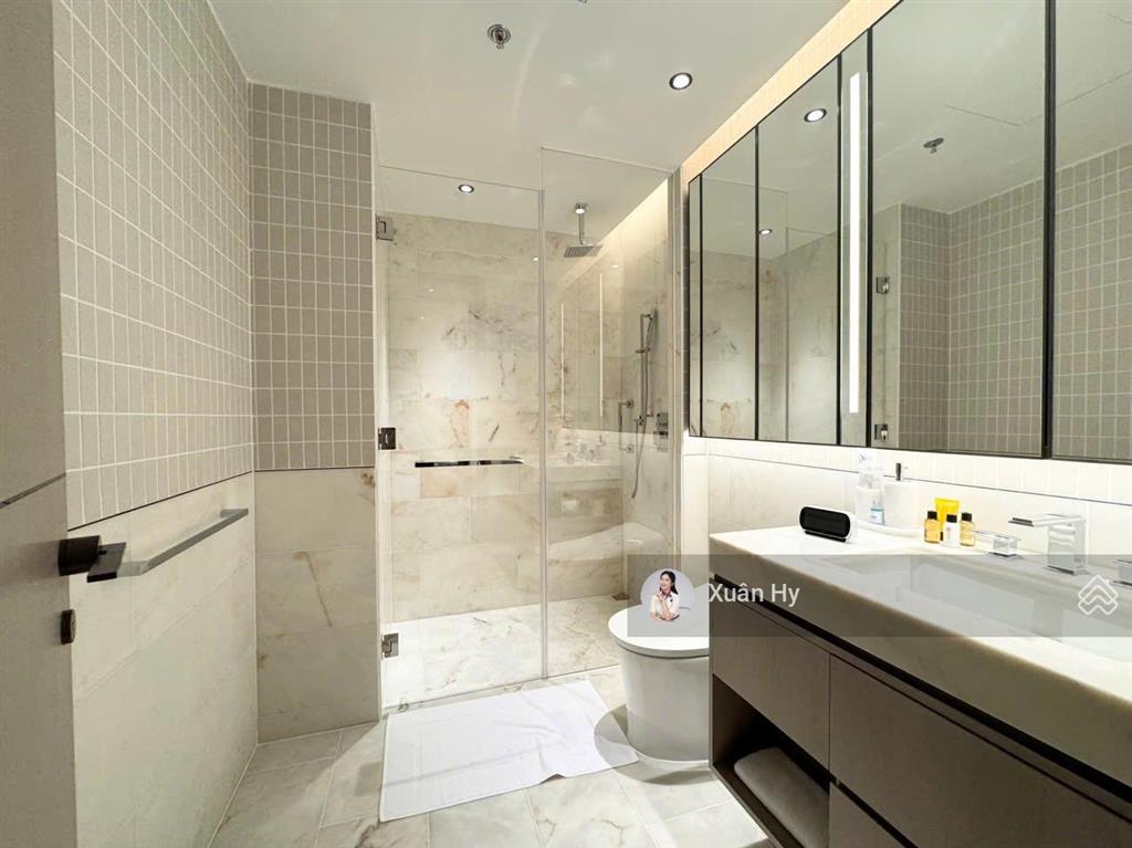Giá tốt  view sông  miễn phí quản lý  cho thuê 2pn grand marina saigon full nt