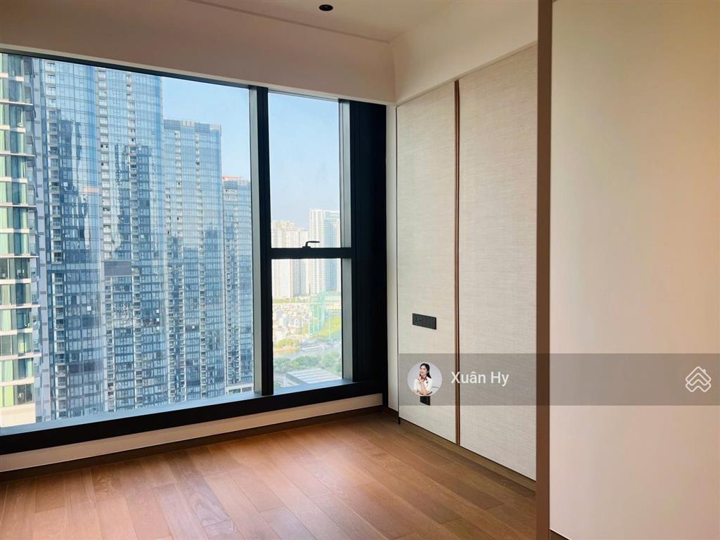 Tòa sea  view sông & hồ lá sen  bán 2pn grand marina saigon  78m2  30 tỷ