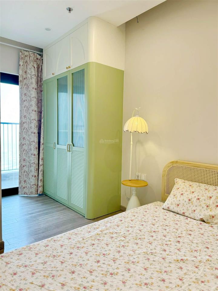 Mời thuê căn hộ 2pn 2wc 60m2 đủ đồ bc  tn view sông hồng toà sf3 sky forest.hl 0964 007 *** ạ