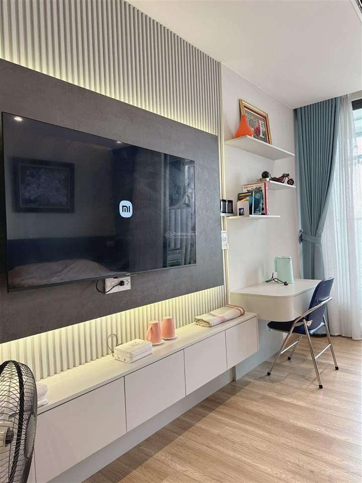 Cần bán căn hộ studio 31m2 đủ đồ view hồ thiên nga bc  đn toà l2 landmark.hl 0964 007 *** ạ