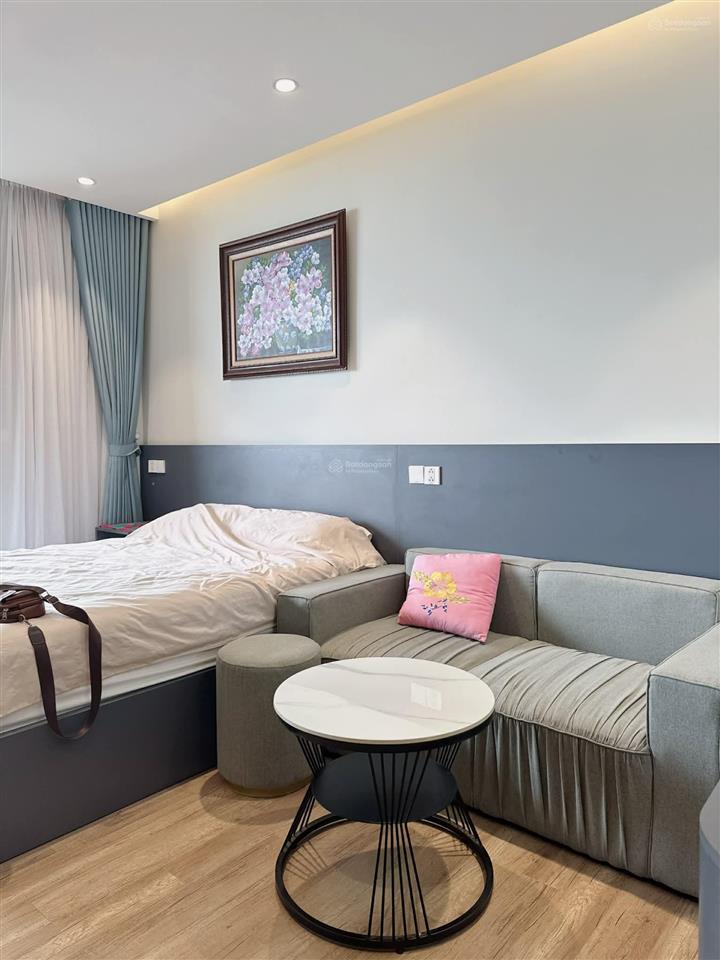 Cần bán căn hộ studio 31m2 đủ đồ view hồ thiên nga bc  đn toà l2 landmark.hl 0964 007 *** ạ
