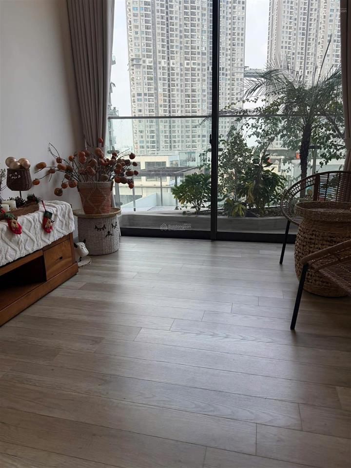 Cần bán căn hộ 3pn 2wc 103m2 đủ đồ view btđ , bể bơi toà sol forest 1 ecopark.hl 0964 007 *** ạ