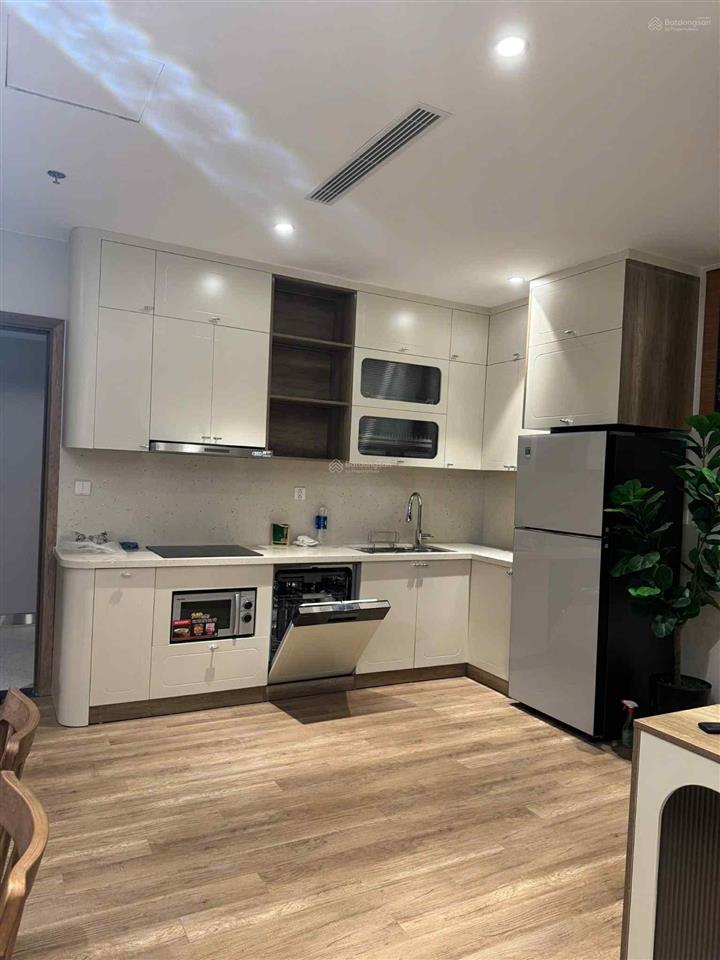 Cần bán căn hộ 2pn 2wc 72m2 đủ đồ view hồ , quảng trường ban công đn toà l2 landmark ecopark