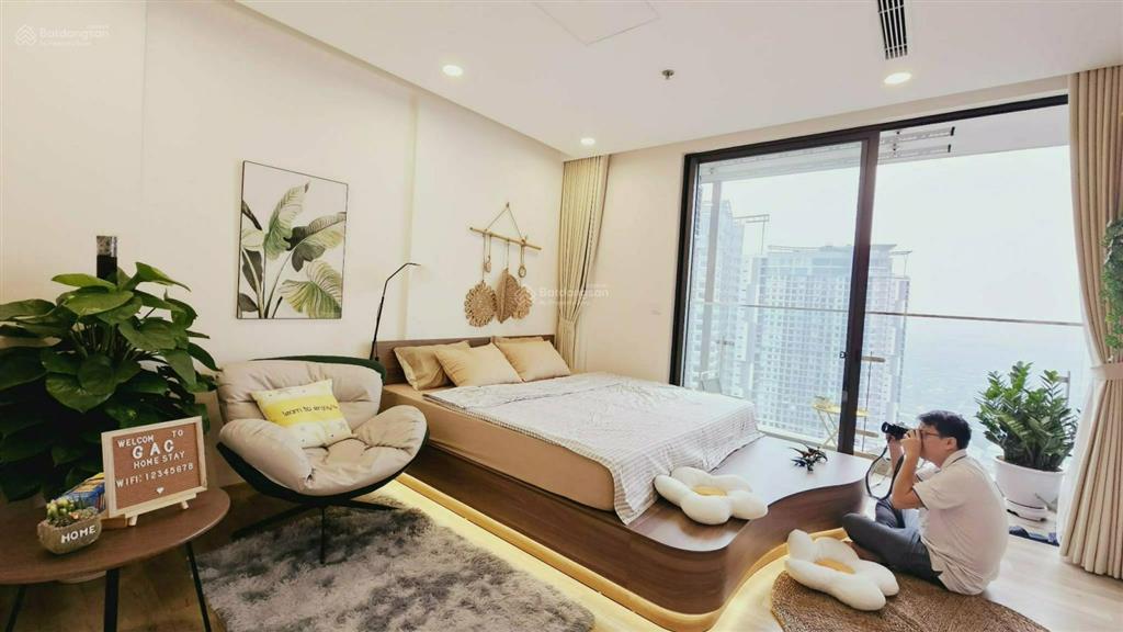 Chính chủ gửi bán căn hộ studio 29m2 đủ đồ ban công hướng nam toà sol forest 1 ecopark