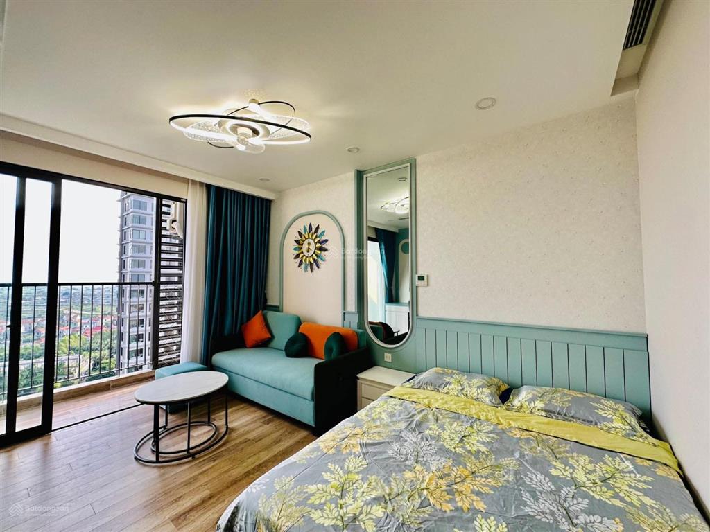 Cần bán căn hộ studio 29m2 đủ đồ view sông hồng ban công hướng nam toà h2 haven park ecopark