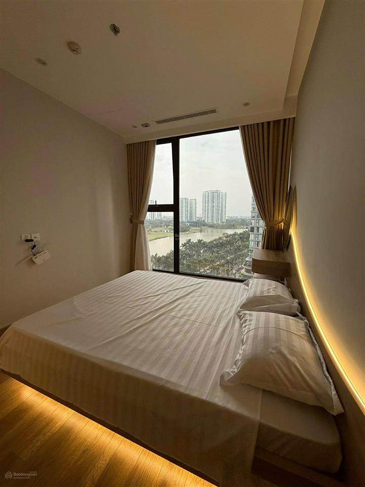 Cần bán căn hoa hậu 3pn 2wc 114m2 full đồ đẹp view hồ thiên nga toà l2 landmark ecopark