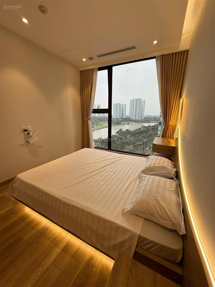 Cần bán căn hoa hậu 3pn 2wc 114m2 full đồ đẹp view hồ thiên nga toà l2 landmark ecopark