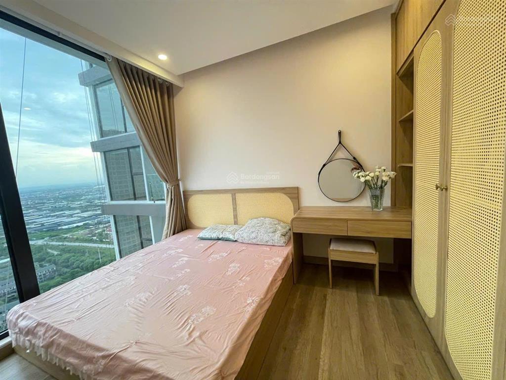 Cần bán căn hộ 1pn 1wc 45m2 đủ đồ view sông hồng ban công hướng nam toà sol forest 1 ecopark