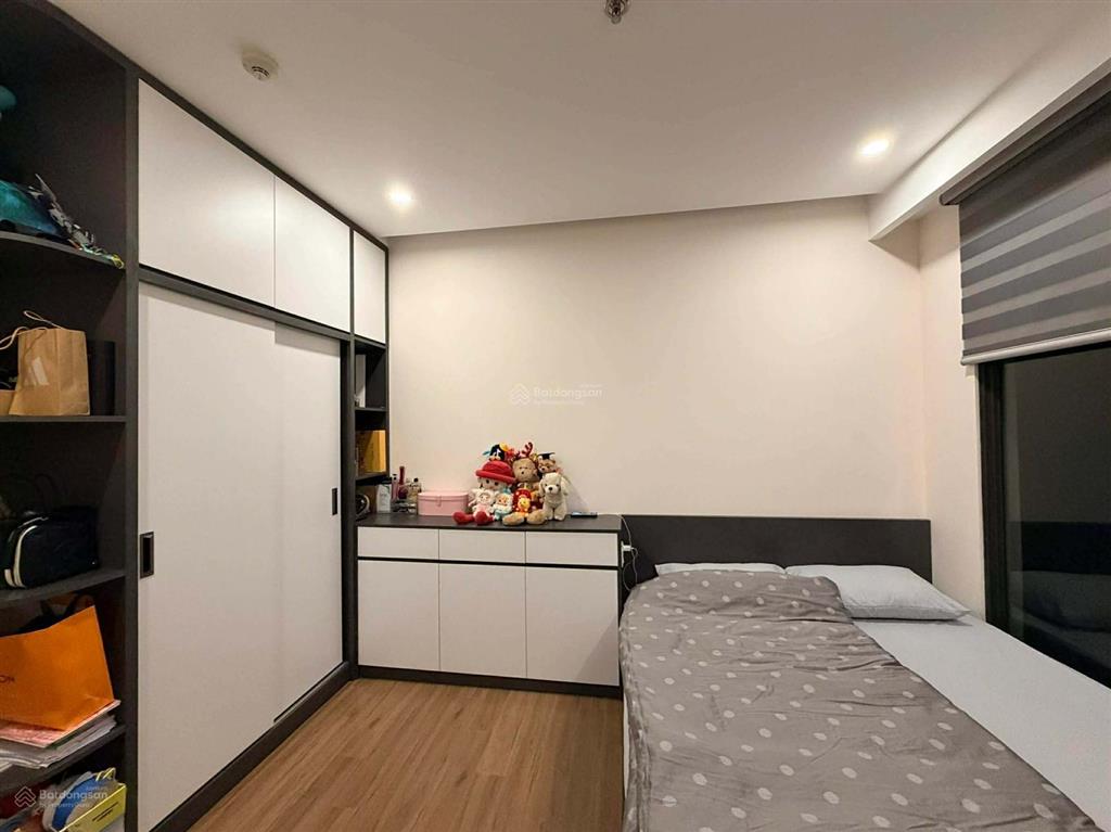 Cần bán căn hộ 2pn 2wc 68m2 đủ đồ đẹp view sông hồng toà s2 sky oasis ecopark
