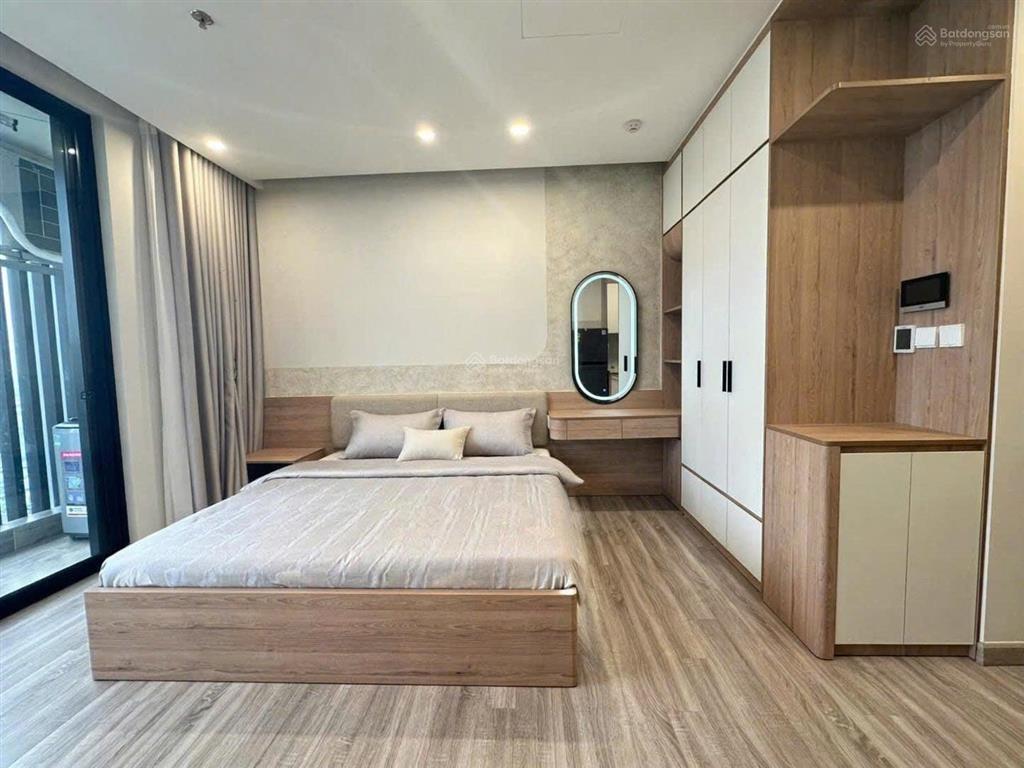 Mời thuê căn hộ studio 30m2 đủ đồ view sông hồng ban công hướng nam toà sf3 sky forest ecopark