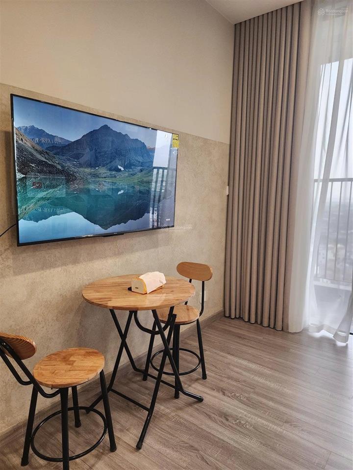 Mời thuê căn hộ studio 30m2 đủ đồ view sông hồng ban công hướng nam toà sf3 sky forest ecopark
