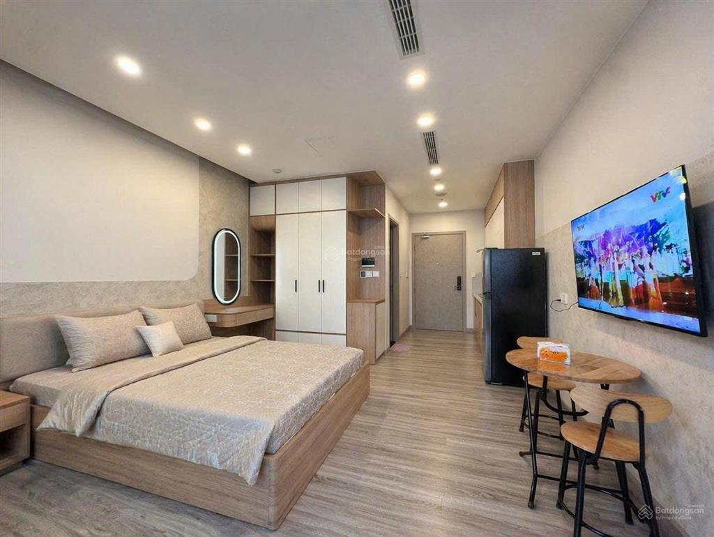 Mời thuê căn hộ studio 30m2 đủ đồ view sông hồng ban công hướng nam toà sf3 sky forest ecopark