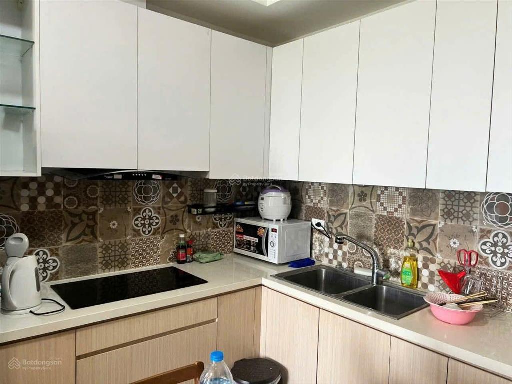 Cần bán căn hộ 55m2 2pn 1wc đủ đồ view hồ ban công đb toà westbay b ecopark