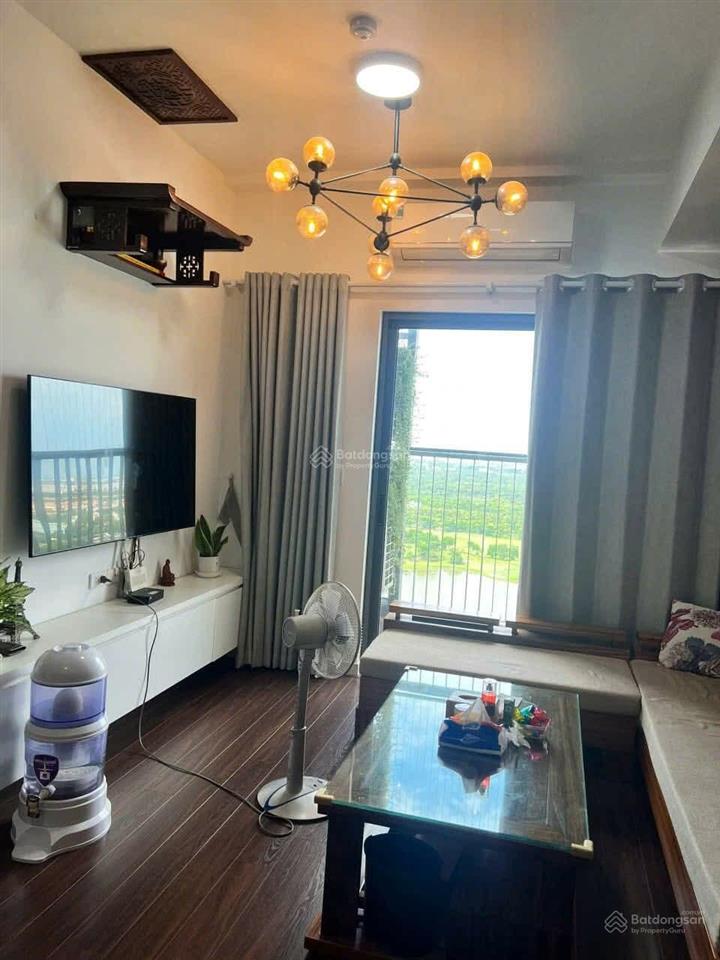 Cần bán căn hộ 55m2 2pn 1wc đủ đồ view hồ ban công đb toà westbay b ecopark