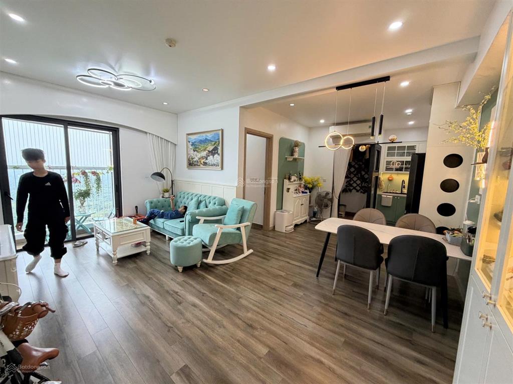 Cần bán căn hộ 2pn 2wc 69m2 đủ đồ view sân golf toà sky 2 aqua bay