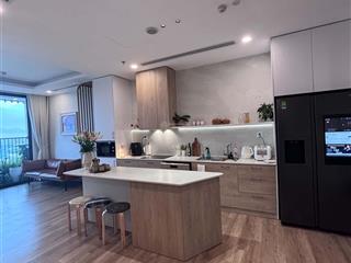 Cần bán căn hộ 3pn 2wc 97m² đủ đồ view trực diện hồ thiên nga tòa r1 onsen