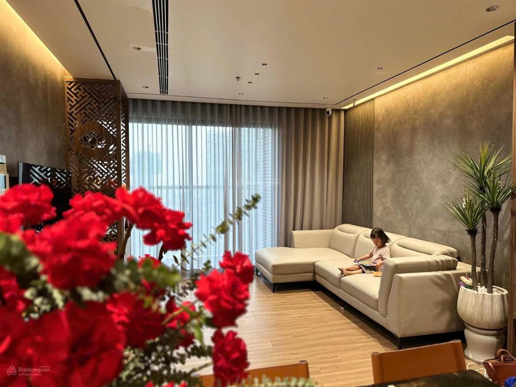Cần bán căn hộ 3pn 2wc 97m2 đủ đồ view btđ, ban công đn toà s1 sky oasis ecopark