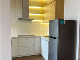 Cần bán căn hộ 2pn 2wc 68m2 gần đủ đồ view sông hồng toà s1 sky oasis