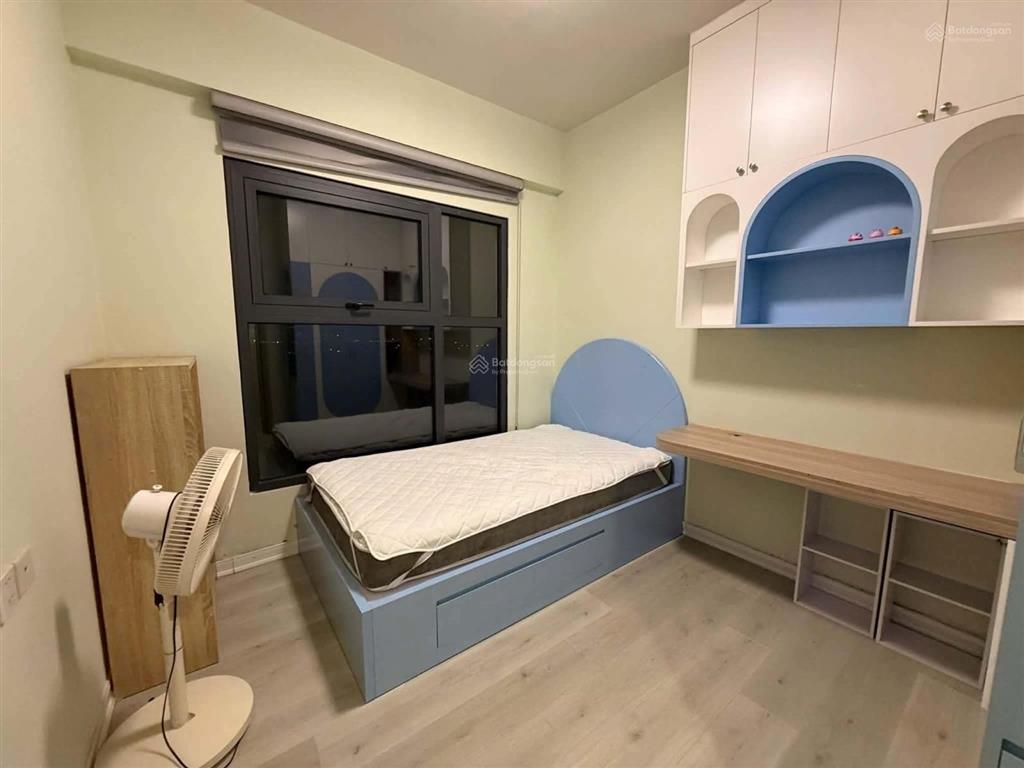Cần bán căn hộ 2pn 1wc 58m2 đủ đồ view ôm trọn sân golf toà sky 2 ecopark