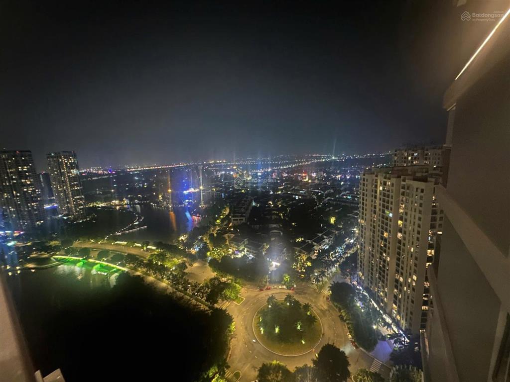 Mời thuê căn hộ 2pn 2wc 65m2 đủ đồ view hồ thiên nga ban công đn toà r1 onsen ecopark
