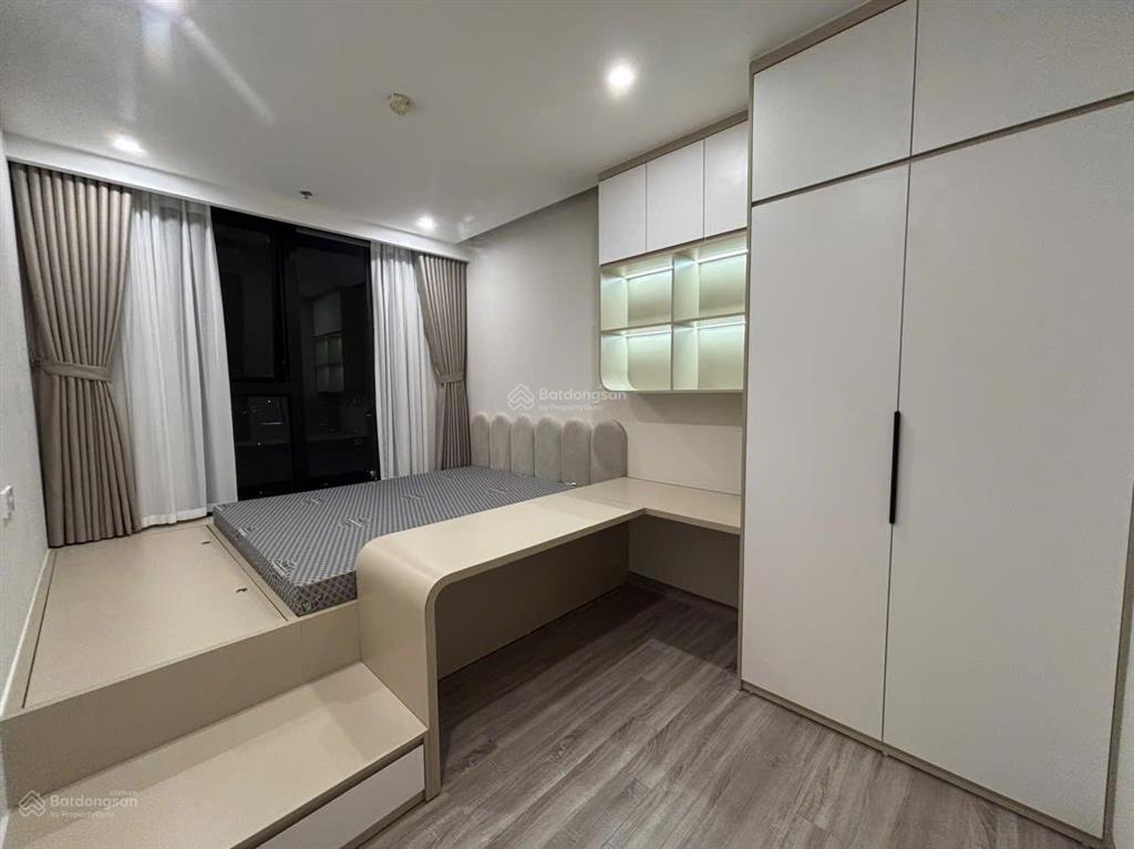 Mời thuê căn hộ 3pn 2wc 93m2 sân vườn 6,8m2 đủ đồ mới đẹp ban công hướng nam toà sf2 sky forest
