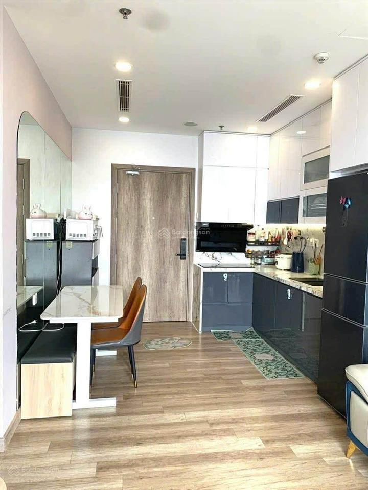 Cần bán căn hộ 2pn 1wc 52m² đủ đồ mới ban công hướng nam view sông hồng toà sol forest 1 ecopark