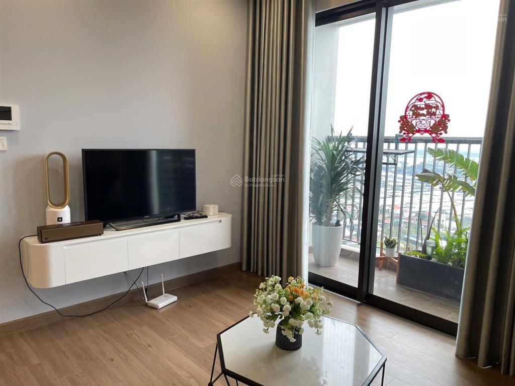 Mời thuê căn hộ 2pn 2wc 75m2 đủ đồ đẹp view tầm trung toà s1 sky oasis ecopark