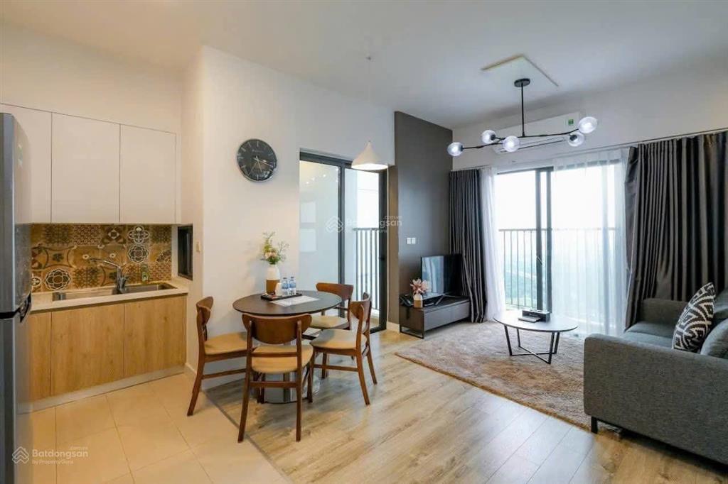 Mời thuê căn hộ 2pn 1wc 58m² đủ đồ view ôm trọn sân golf tòa lake 1 ecopark