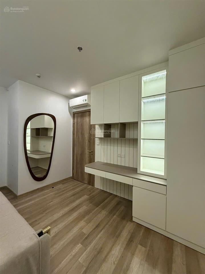 Cần bán căn hộ 2pn 1wc 52m² đủ đồ đẹp ban công hướng nam view sông hồng toà sol forest 1 ecopark