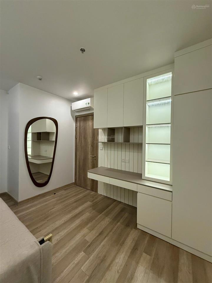 Cần bán căn hộ 2pn 1wc 52m2 đủ đồ ban công hướng nam view sông hồng toà sol forest 1 ecopark