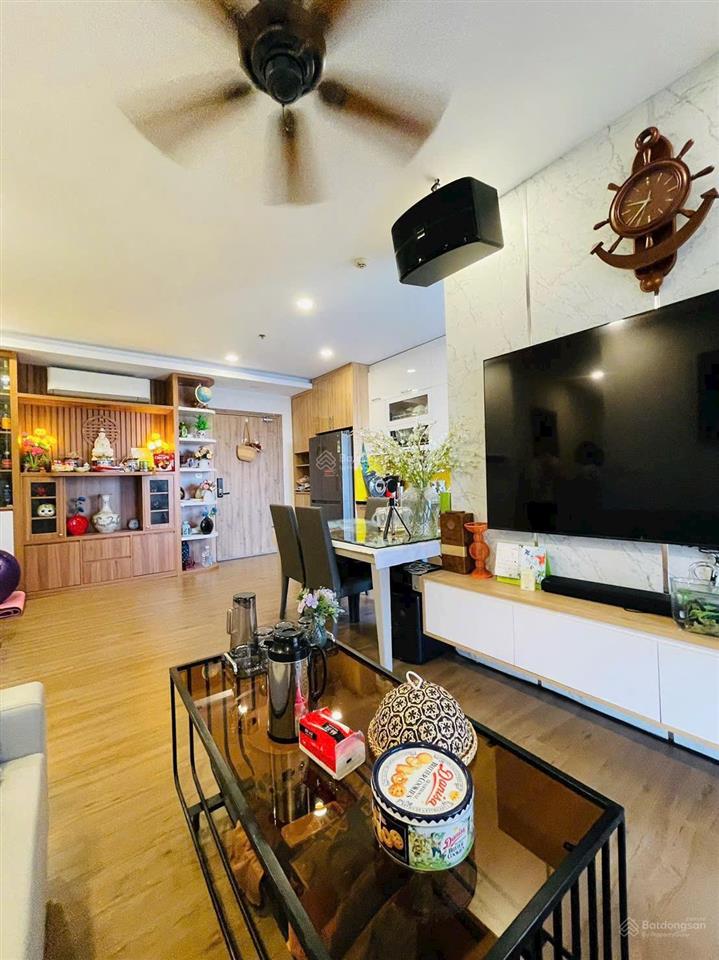 Cần bán căn hộ 3pn 2wc 84m2 đủ đồ đẹp giá 5,x tỷ bao phí tòa s1 sky oasis ecopark