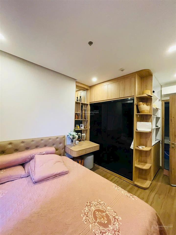 Cần bán căn hộ 3pn 2wc 84m2 đủ đồ đẹp giá 5,x tỷ bao phí tòa s1 sky oasis ecopark