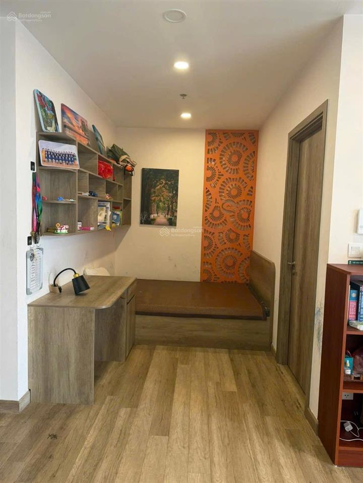 Cần bán căn hộ 1pn 1wc 45m2 đủ đồ mới tầng cao view sông hồng thơ mộng tòa sol forest 2 ecopark